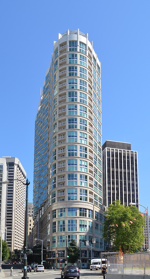 Metropolitan Tower by Huopa