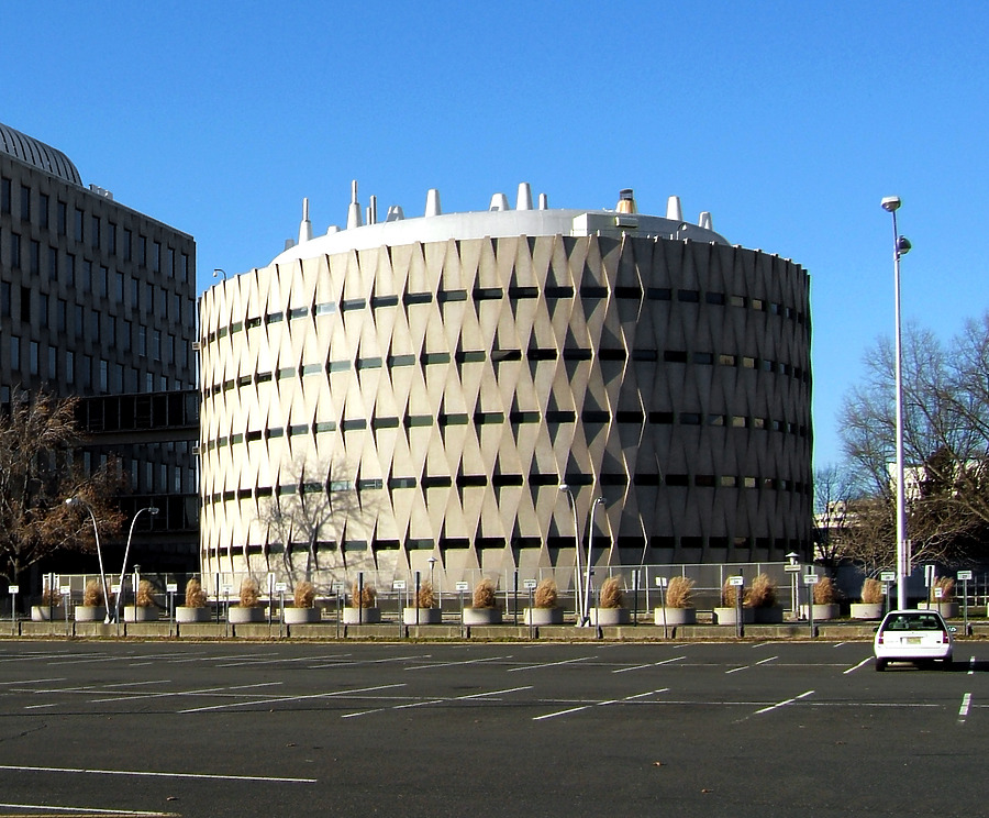 Health and Agriculture Laboratory Building by John Cahill