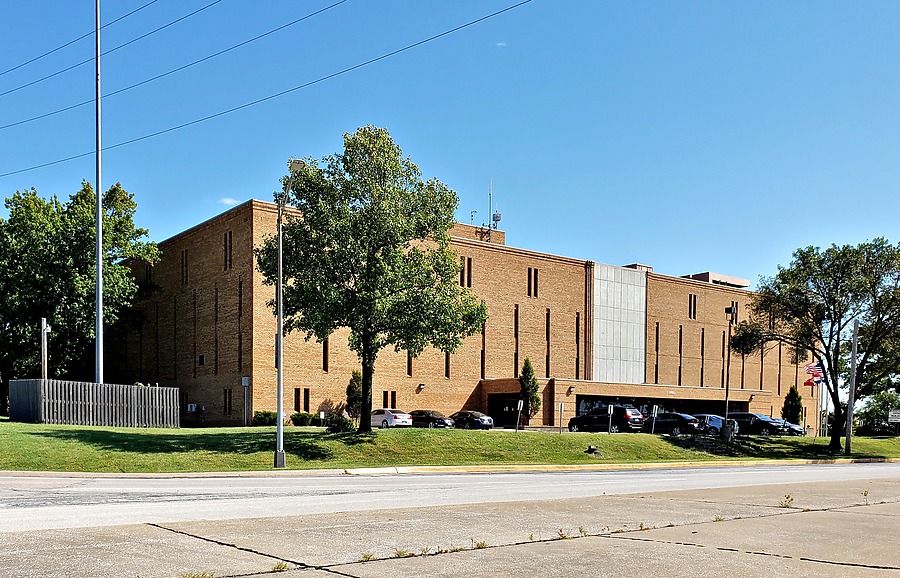 Airport Office Building by Ryan Hildebrand