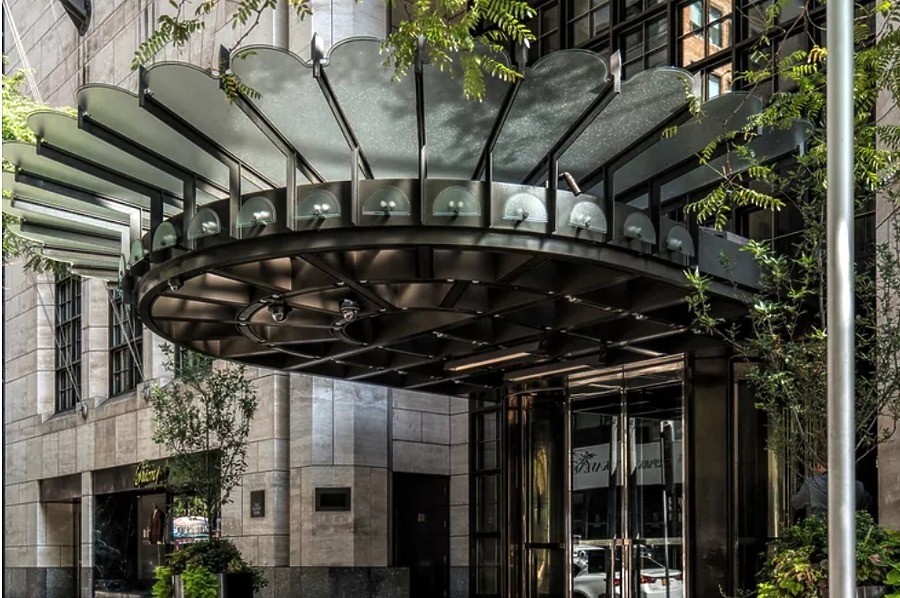 Four Seasons Hotel by Four Seasons