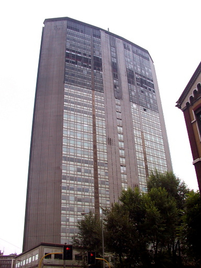 Pirelli Building by John Bek