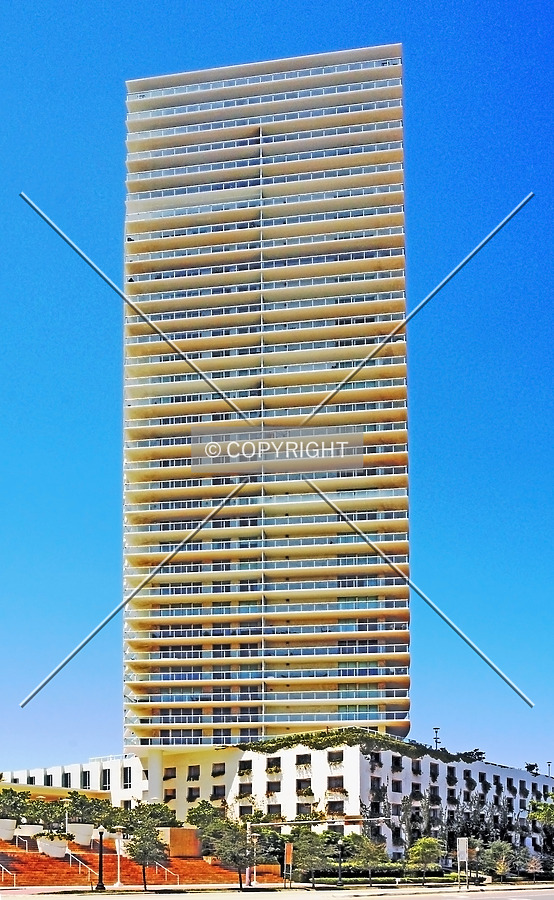 ICON at South Beach by Jorge Molina