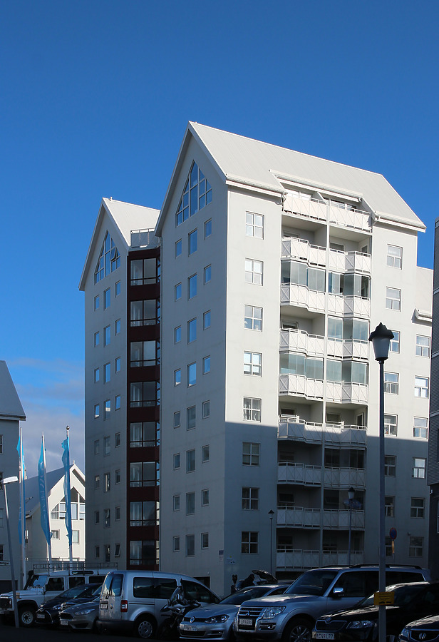 Skúlagata 40 by Kjetil Balog