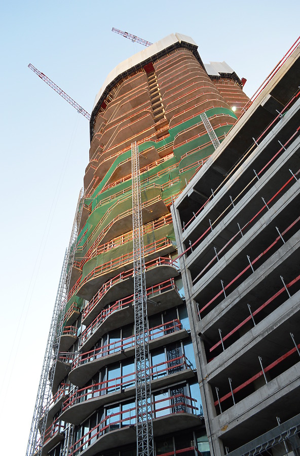 Grand Tower by Huopa