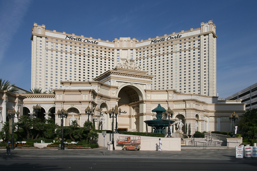 Monte Carlo Resort Hotel & Casino by Michiel van Dijk