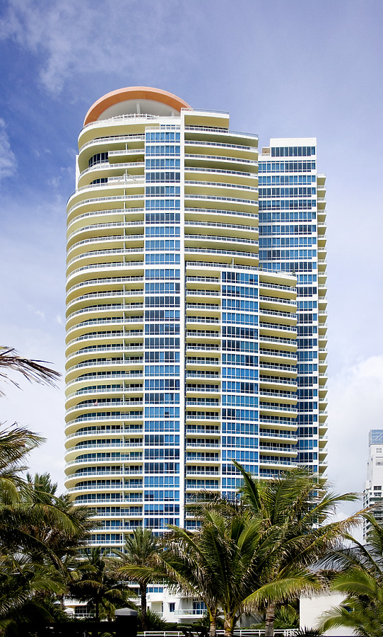 Continuum on South Beach, South Tower by Jim Schwartz
