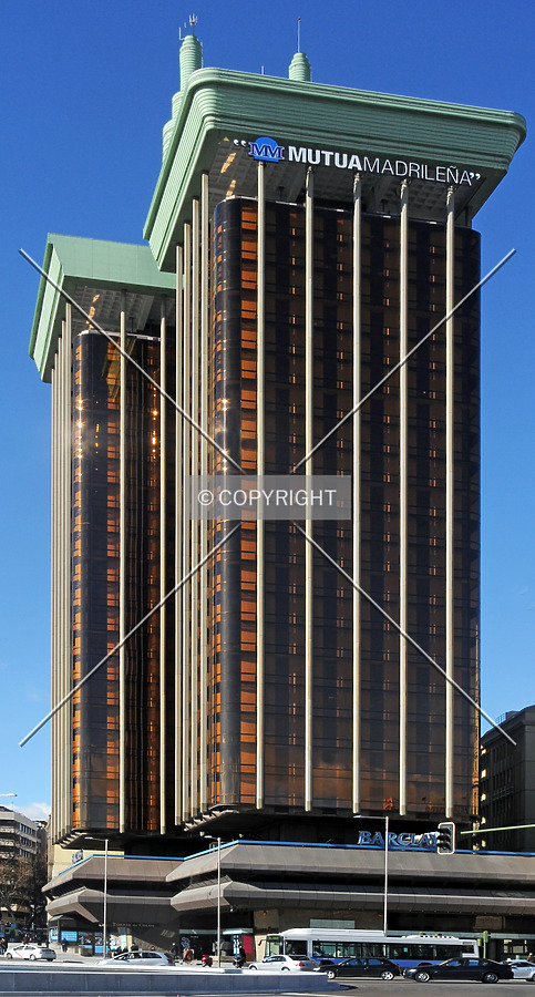 Torre Colón by Jorge Molina