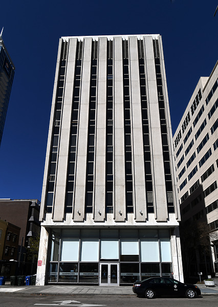 492-657-533