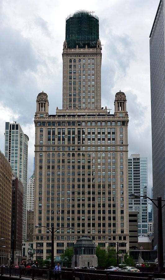 35 East Wacker Drive by John W. Cahill
