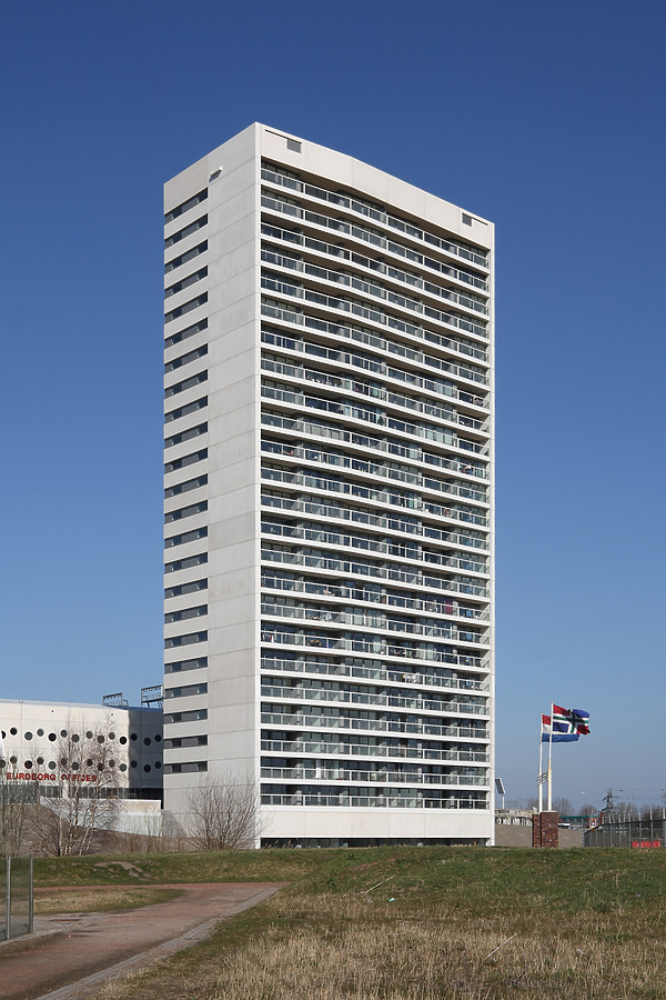 Brander by Michiel van Dijk