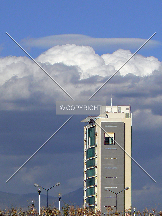 Les Tours D'Argent Torre 2 by Luis Ibáñez