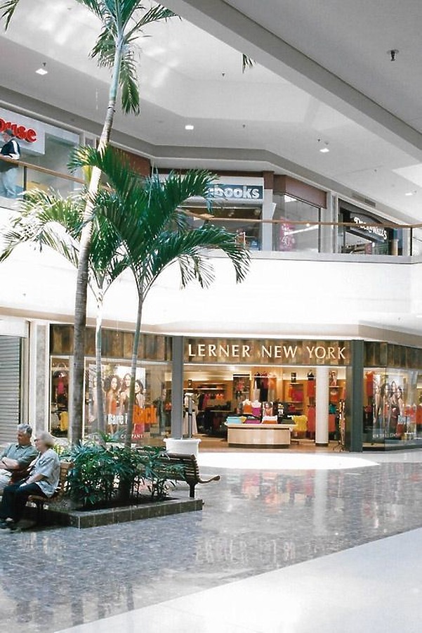 Chesterfield Mall by Dwayne Pounds