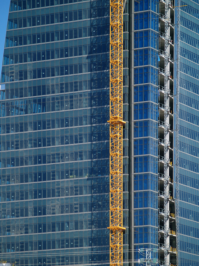 Torre Espacio by Cesar Serrano