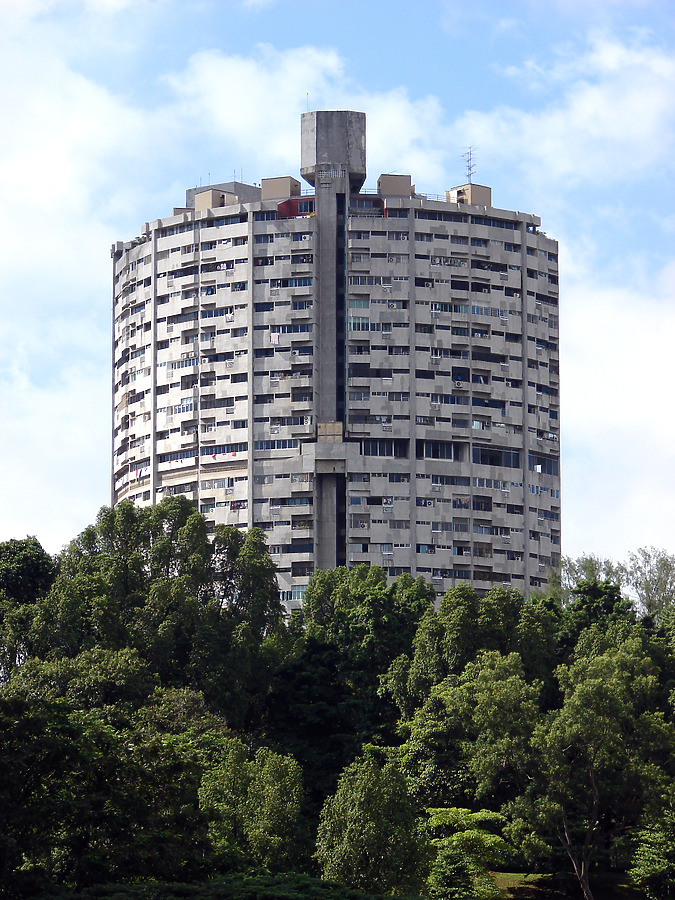 Pearl Bank Apartments by Horst Kiechle