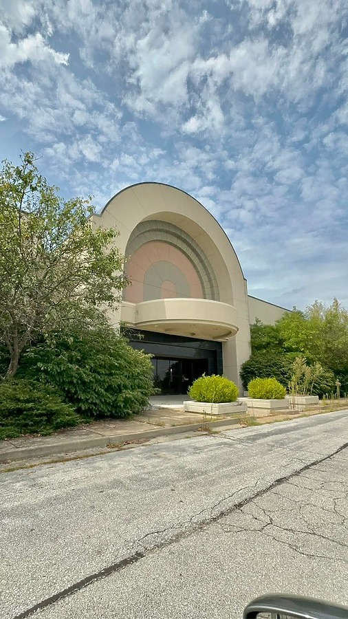 Chesterfield Mall by STL Brick House