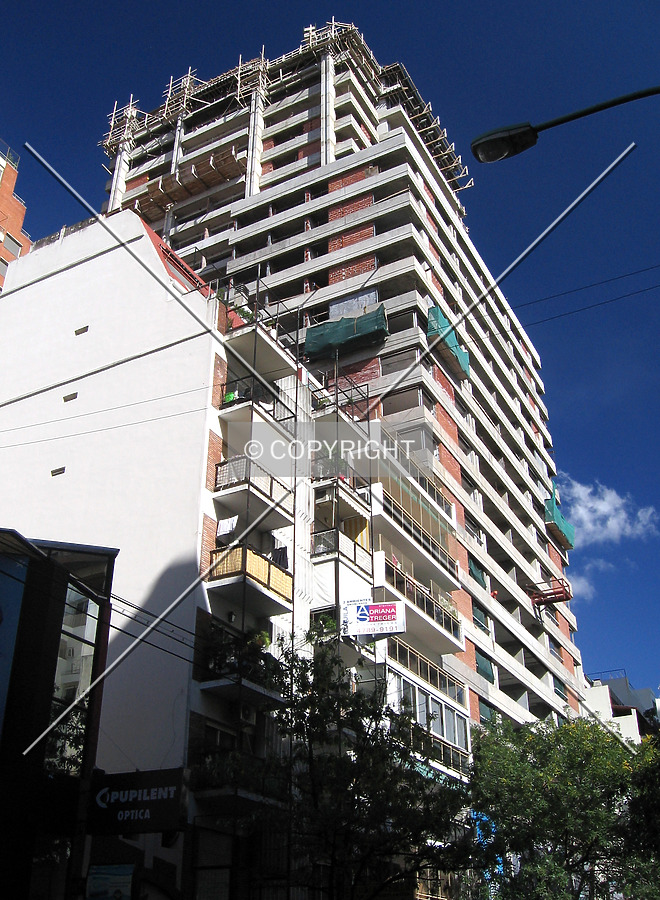 Edificio Salguero 3031 by Maximiliano Buono