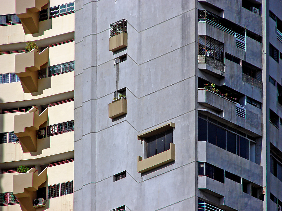 Pearl Bank Apartments by Horst Kiechle