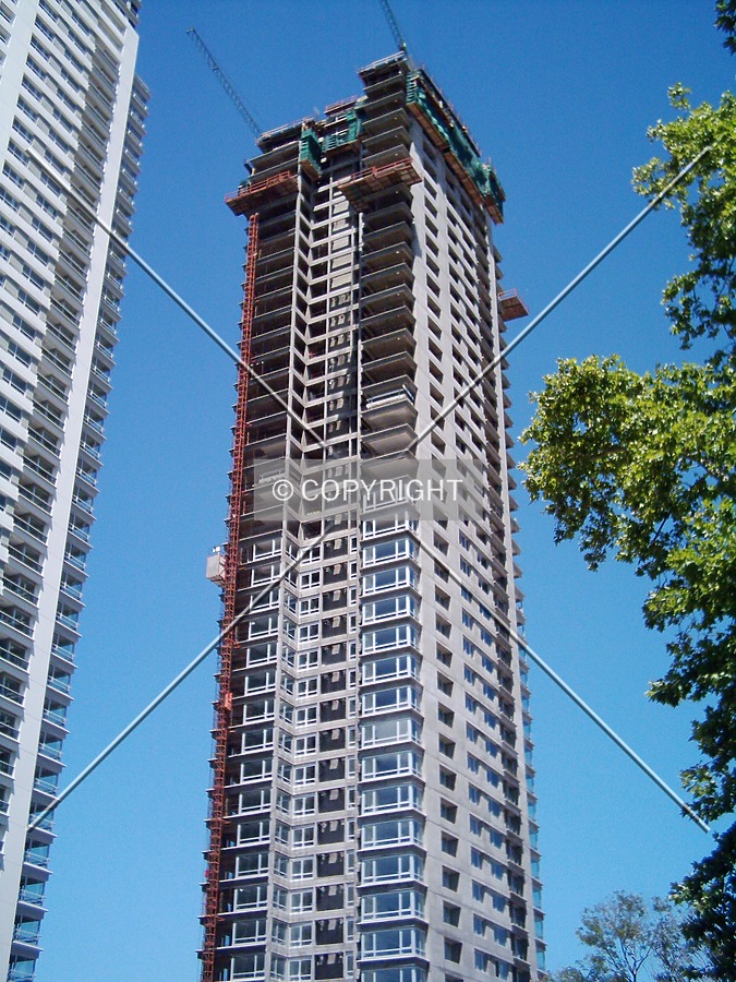 Torre del Parque by Maximiliano Buono