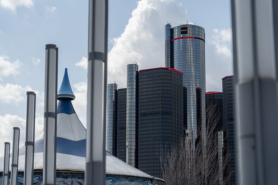Detroit Marriott at the Renaissance Center by Ryan Garza, Detroit Free Press