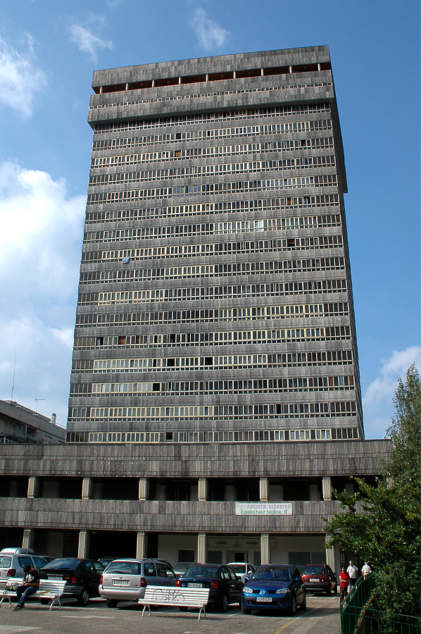 Torre de Atotxa by John Bek