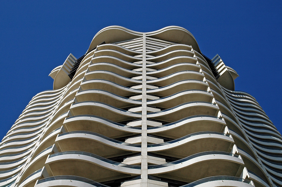 Horizon Apartments by John Bek