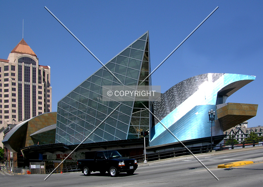 Taubman Museum of Art by Chris Patriarca