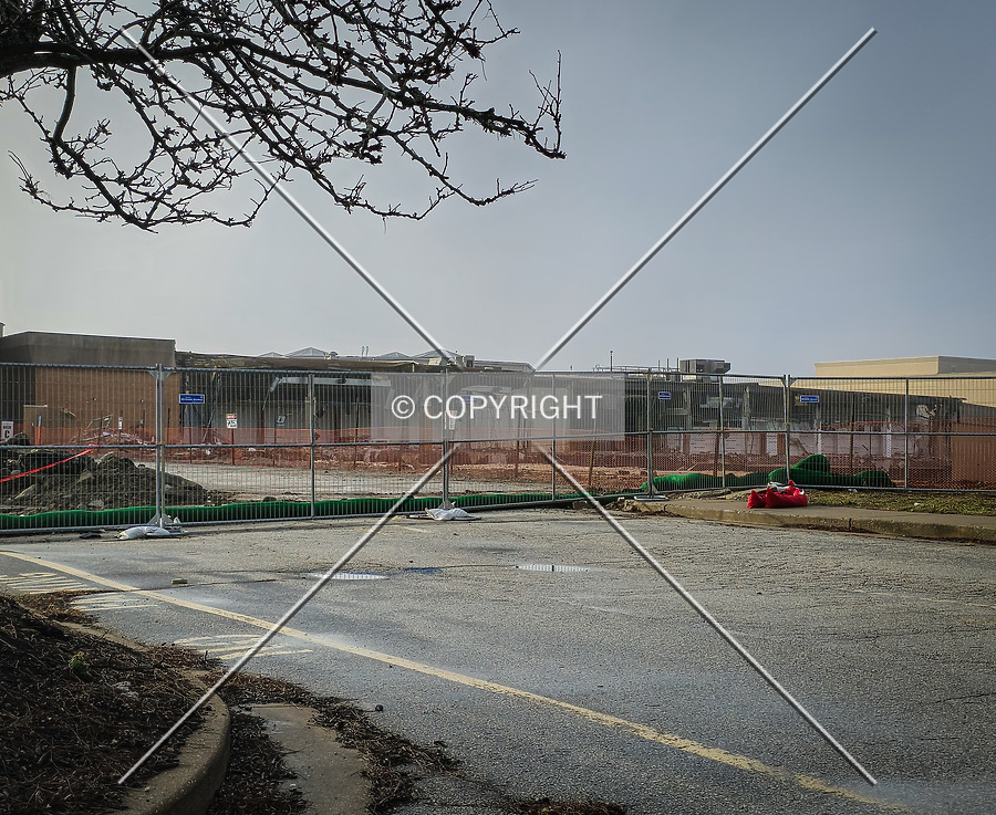 Chesterfield Mall by Ryan Hildebrand