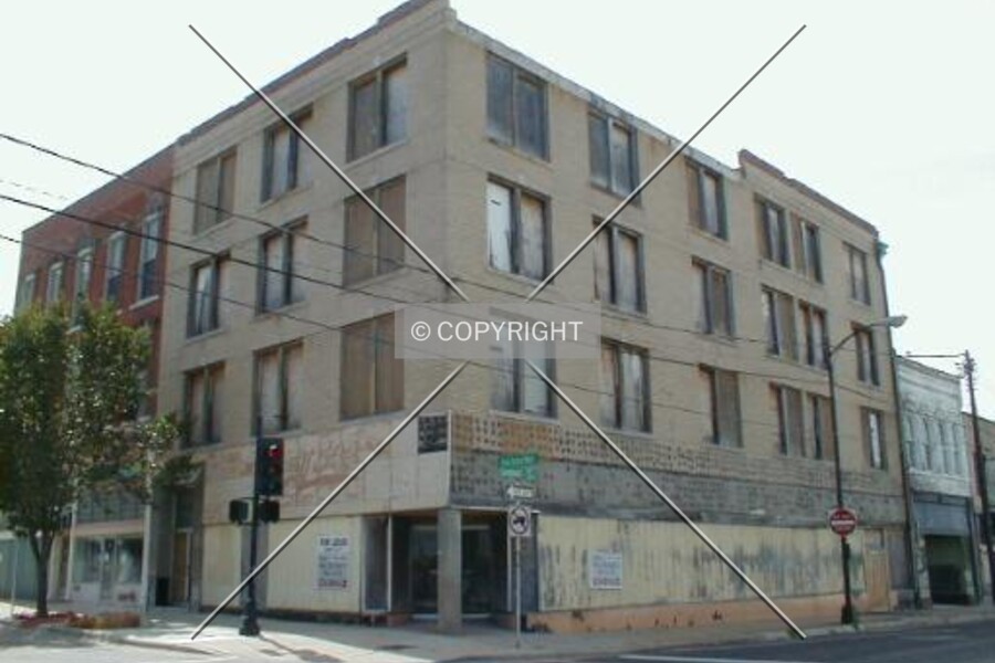 324 Park Central West