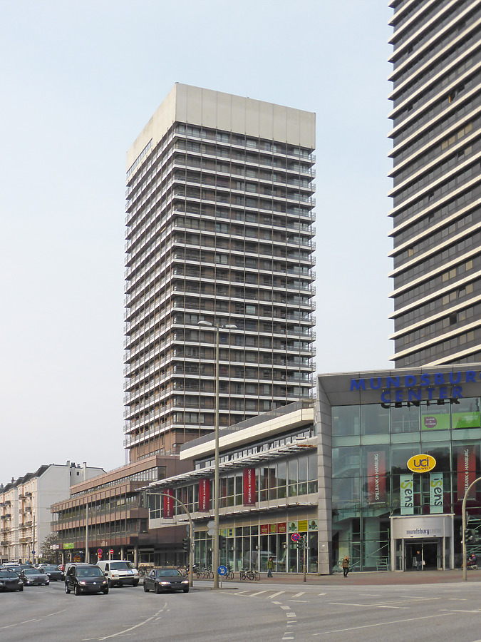 Mundsburg Turm II by Der Hamburger