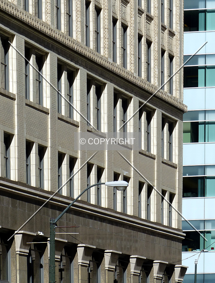 Dime Building by Nate Lindsey