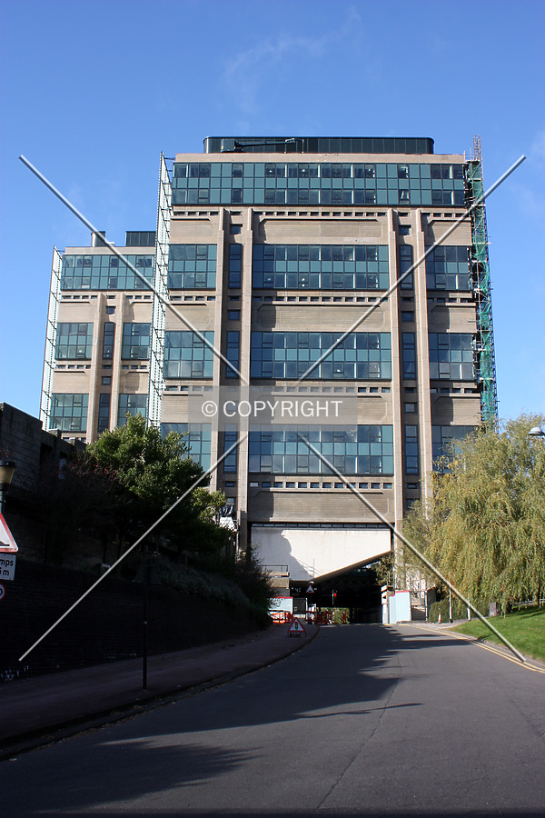 Muirhead Tower by Neil Nickolds