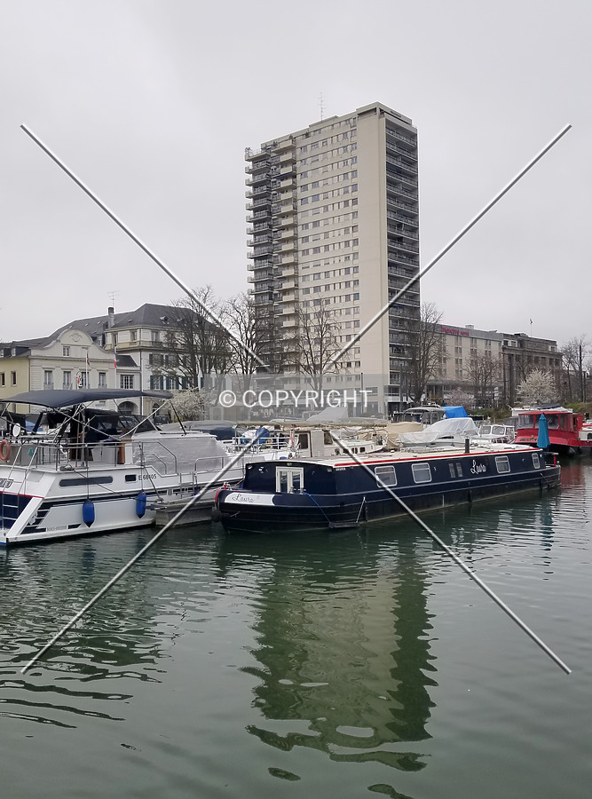 Tour Wilson by Florian Barbier