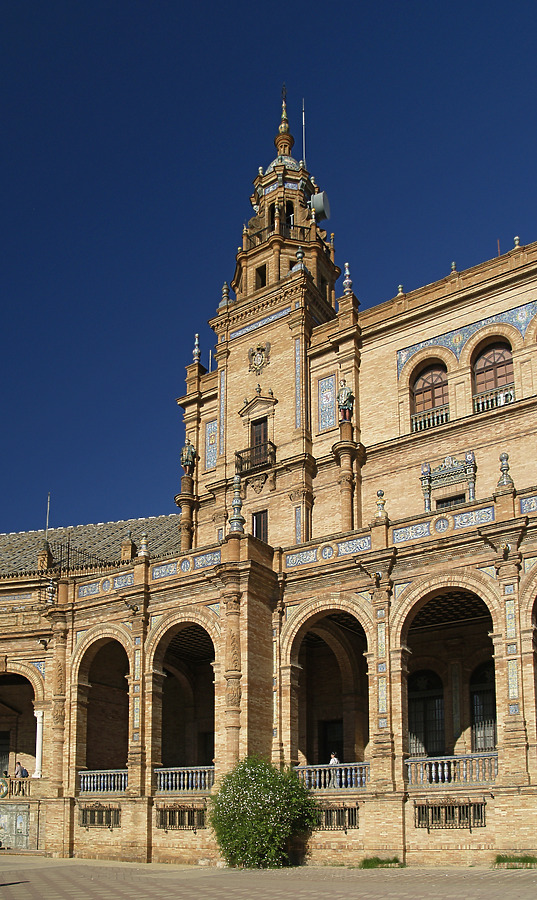 Palacio de España by Cesar Serrano