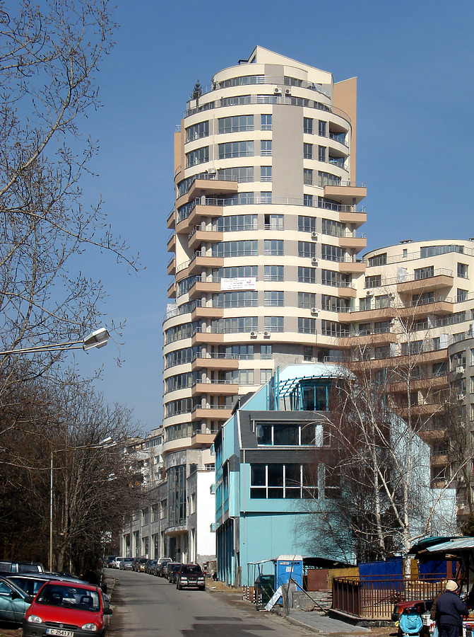 Park Residence by Kaloian