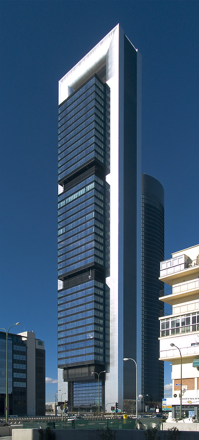 Torre Caja Madrid by Cesar Serrano