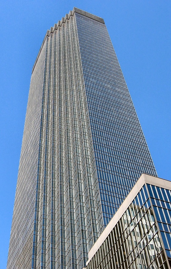 IDS Tower by James Peacock