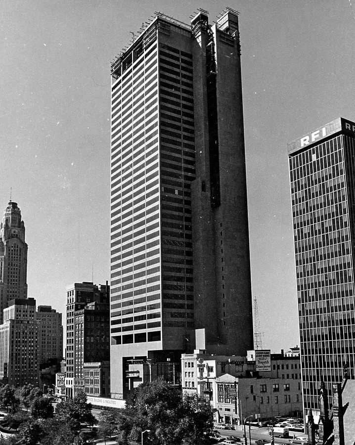 Rhodes State Office Tower by Tom Sines/Columbus Dispatch