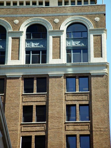 504-026-575