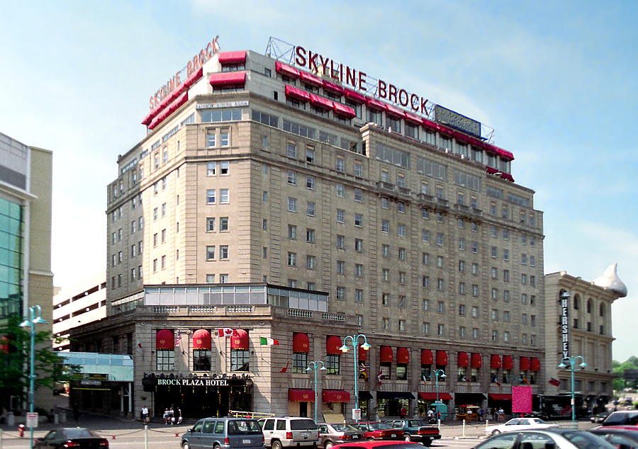 Crowne Plaza Niagara Falls-Fallsview by John Cahill
