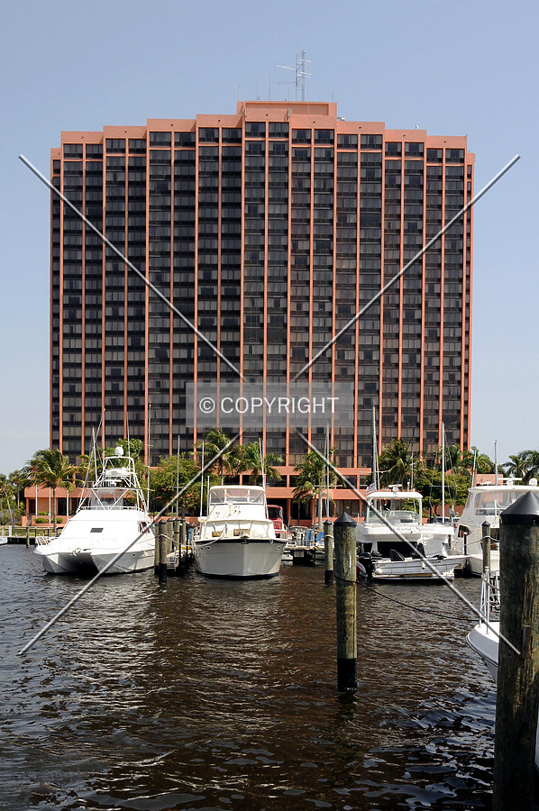 Campo Felice by Jorge Molina