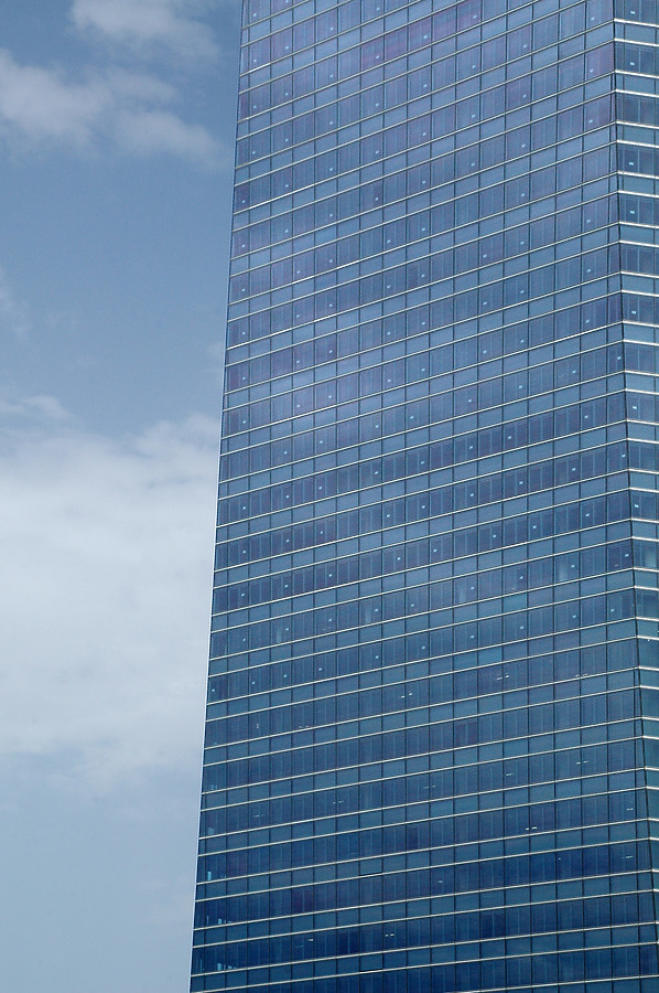 Torre de Cristal by John Bek