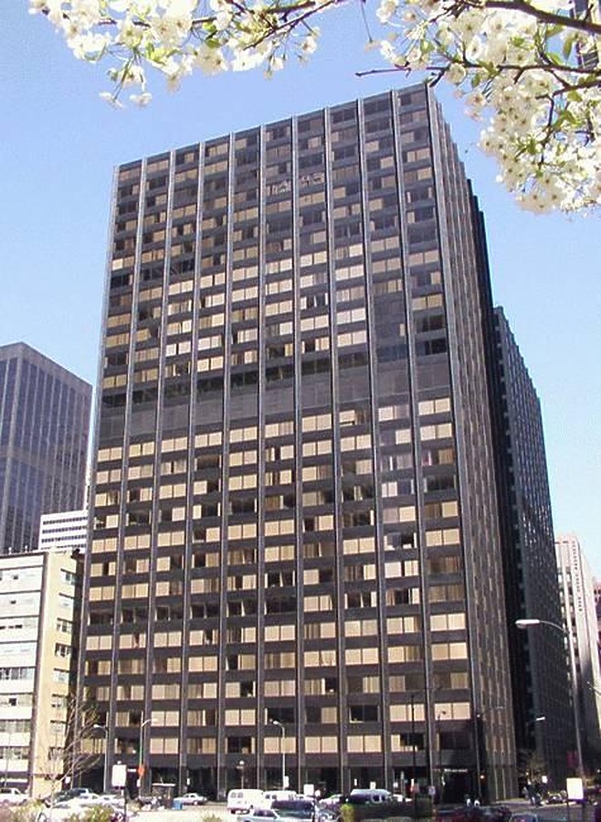 230 West Monroe Street by Daniel Kieckhefer