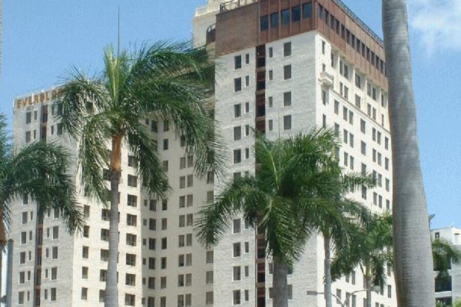 Everglades Hotel