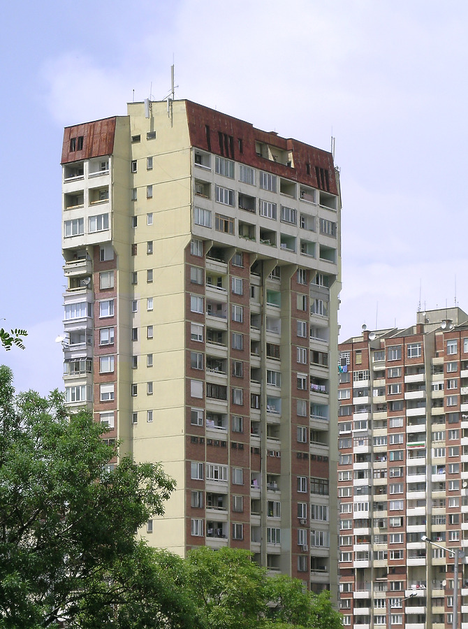 Zona B-5, Block 3 by Kaloian