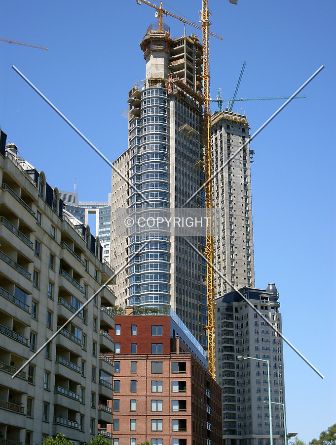 Mulieris torre Sur by Maximiliano Buono