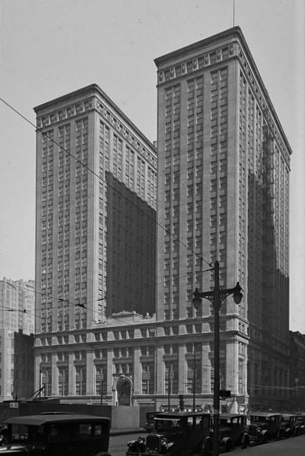 Michael A. Bilandic Building by Chicago History Museum, ICHi-081550; Raymond W. Trowbridge, photographer