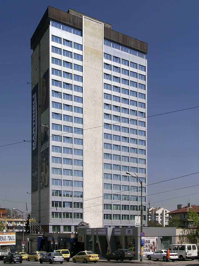 Hemus Hotel by Kaloian