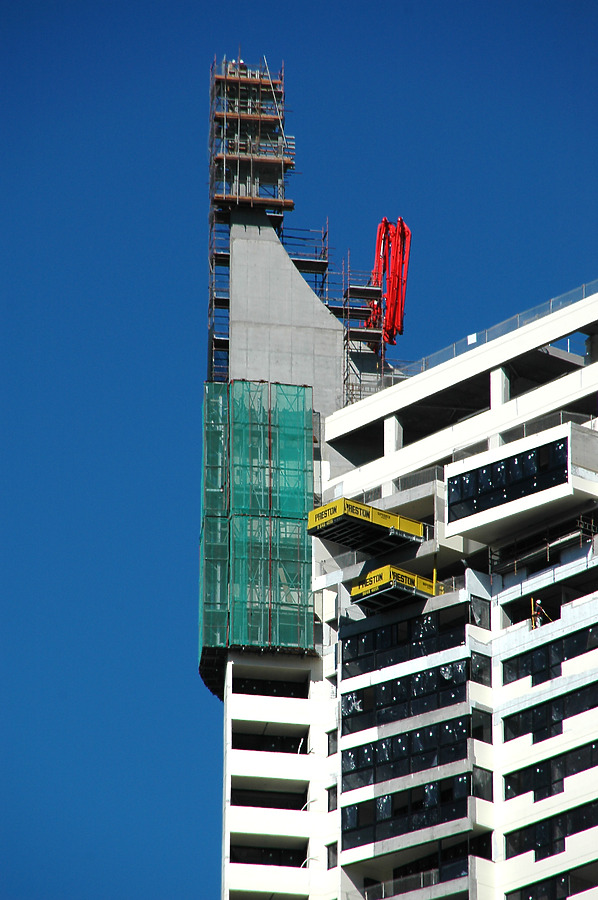 Meriton Tower by John Bek
