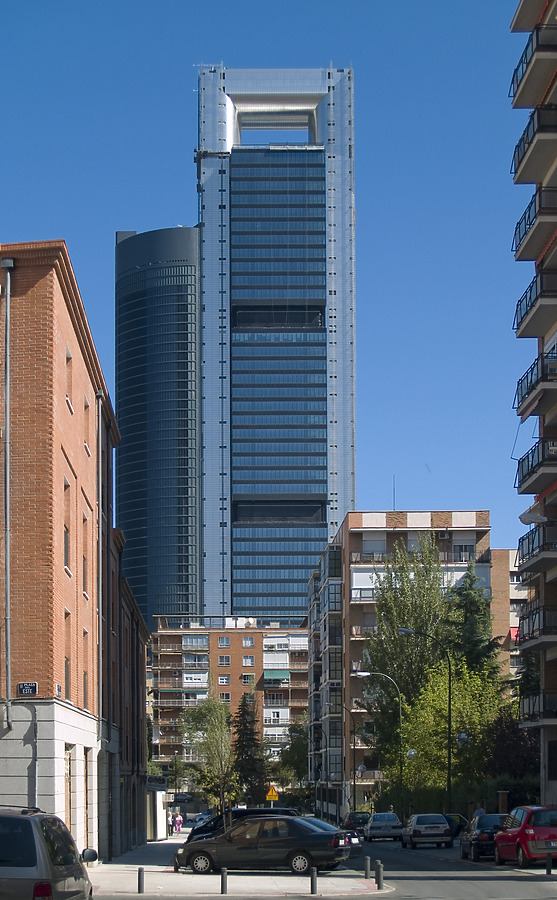 Torre Caja Madrid by Cesar Serrano