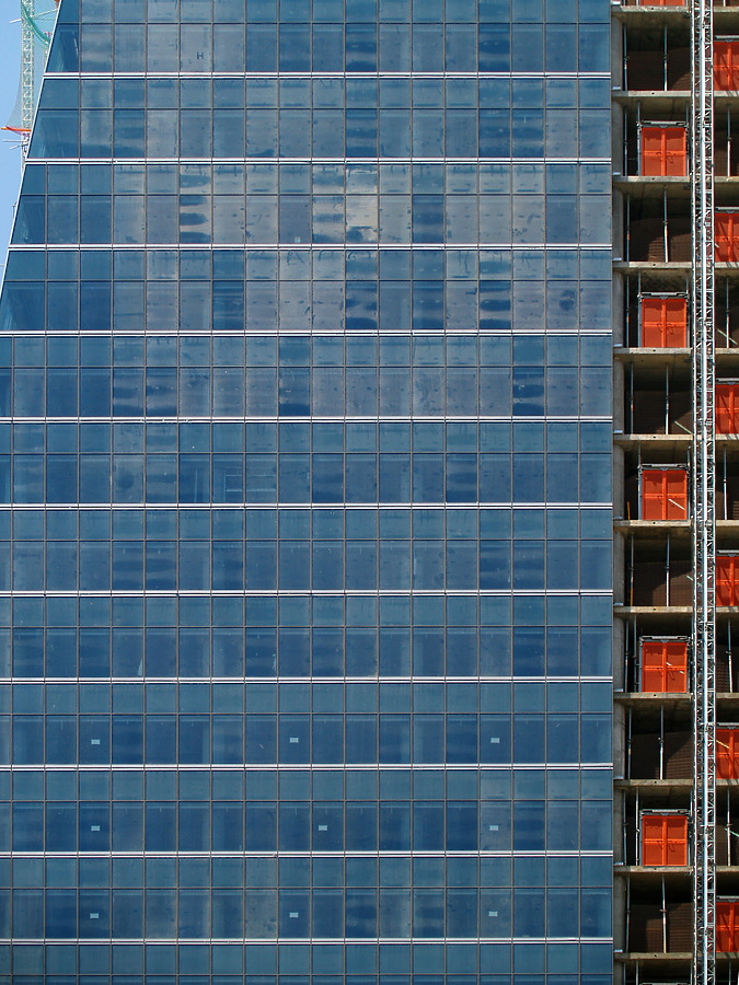 Torre Espacio by Cesar Serrano